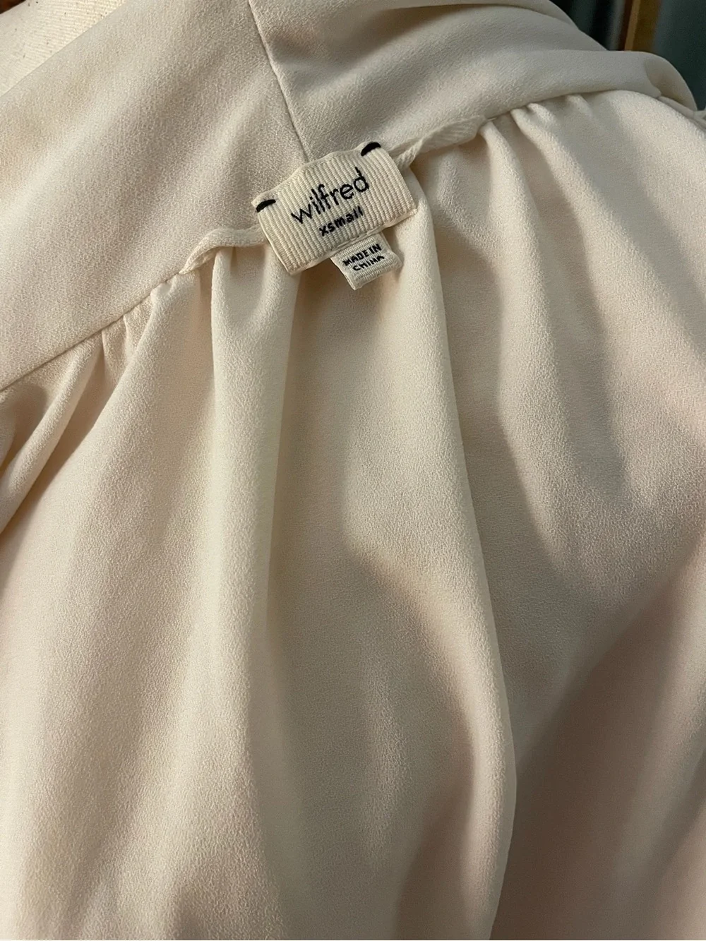 Aritzia Wilfred Cream Wrap Blouse XS XXS 3/4 Sleeves Tie Waist - Picture 15 of 15
